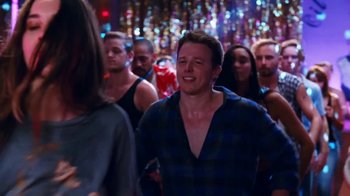 Movie still from “HAIM - Little of Your Love” (2017), directed by Paul Thomas Anderson – Medium shot, Over the shoulder angle