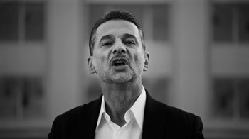 Movie still from “Depeche Mode - Where’s the Revolution” (2017), directed by Anton Corbijn – Close Up shot, Low angle