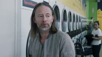 Movie still from “Radiohead - Daydreaming” (2016), directed by Paul Thomas Anderson – Close Up shot, Over the shoulder angle