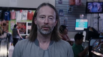 Movie still from “Radiohead - Daydreaming” (2016), directed by Paul Thomas Anderson – Close Up shot, Over the shoulder angle