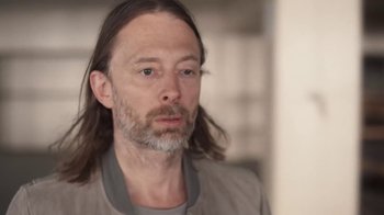 Movie still from “Radiohead - Daydreaming” (2016), directed by Paul Thomas Anderson – Close Up shot, Over the shoulder angle