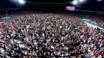 Movie still from “Taylor Swift - New Romantics” (2016), directed by Jonas Åkerlund – Extreme Wide shot, Overhead angle