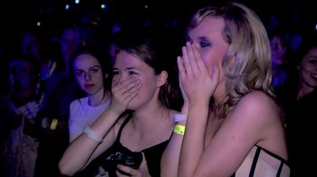 Movie still from “Taylor Swift - New Romantics” (2016), directed by Jonas Åkerlund – Close Up shot, Over the shoulder angle