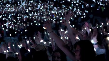 Movie still from “Taylor Swift - New Romantics” (2016), directed by Jonas Åkerlund – Extreme Wide shot, High angle
