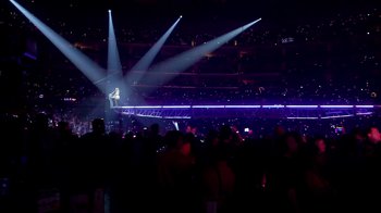 Movie still from “Taylor Swift - New Romantics” (2016), directed by Jonas Åkerlund – Extreme Wide shot, High angle