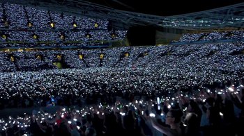 Movie still from “Taylor Swift - New Romantics” (2016), directed by Jonas Åkerlund – Extreme Wide shot, High angle