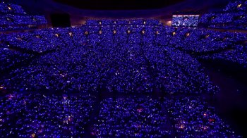 Movie still from “Taylor Swift - New Romantics” (2016), directed by Jonas Åkerlund – Extreme Wide shot, Overhead angle