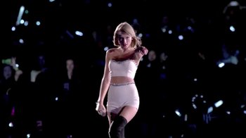 Movie still from “Taylor Swift - New Romantics” (2016), directed by Jonas Åkerlund – Medium shot, Low angle