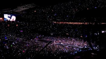 Movie still from “Taylor Swift - New Romantics” (2016), directed by Jonas Åkerlund – Extreme Wide shot, High angle