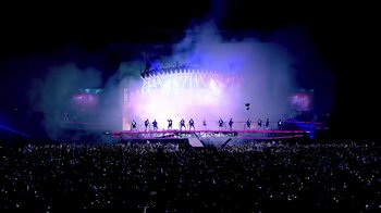 Movie still from “Taylor Swift - New Romantics” (2016), directed by Jonas Åkerlund – Extreme Wide shot, High angle