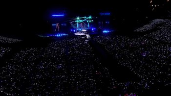 Movie still from “Taylor Swift - New Romantics” (2016), directed by Jonas Åkerlund – Extreme Wide shot, High angle