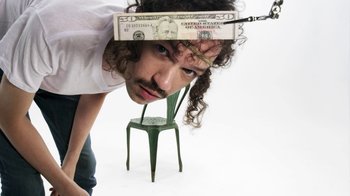 Movie still from “Darwin Deez - The Mess She Made” (2015), directed by Oscar Hudson – Extreme Close Up shot, Overhead angle