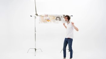 Movie still from “Darwin Deez - The Mess She Made” (2015), directed by Oscar Hudson – Wide shot, Low angle