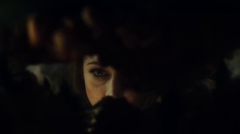 Movie still from “Joanna Newsom - Divers” (2015), directed by Paul Thomas Anderson – Extreme Close Up shot, Low angle