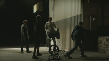 Movie still from “Cold Specks - Neuroplasticity” (2015), directed by Young Replicant – Wide shot, Low angle