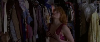 Movie still from “Florence & The Machine - Ship to Wreck” (2015), directed by Vincent Haycock – Medium shot, Low angle