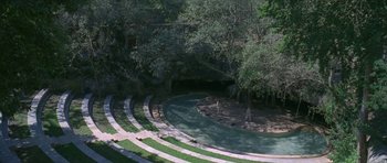 Movie still from “Florence & The Machine - How Big How Blue How Beautiful” (2015), directed by Vincent Haycock – Extreme Wide shot, High angle