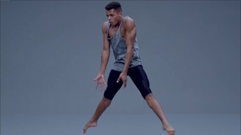 Movie still from “Taylor Swift - Shake It Off” (2014), directed by Mark Romanek – Medium shot, Low angle