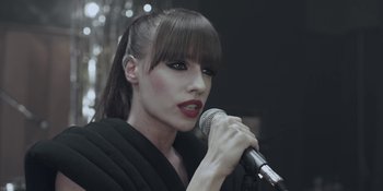 Movie still from “The Floor Is Made Of Lava - Leave Me Now” (2011), directed by Casper Balslev – Close Up shot, High angle