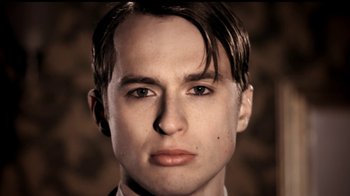 Movie still from “Mirrors - Into The Heart” (2011), directed by Us – Close Up shot, Low angle