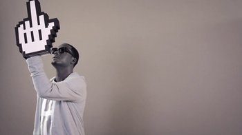 Movie still from “Dels - Trumpalump” (2010), directed by Us – Medium shot, Low angle