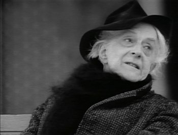 Movie still from “Sting - Englishman In New York” (1988), directed by David Fincher – Close Up shot, Low angle