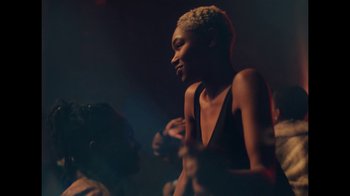 Movie still from “Gregory Porter - Revival” (2020), directed by Douglas Bernardt – Medium shot, Over the shoulder angle