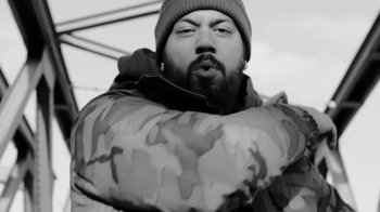 Movie still from “ASD - Legendär / Populär” (2015), directed by David Aufdembrinke – Close Up shot, Low angle