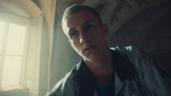 Movie still from “Elderbrook - Why Do We Shake In The Cold?” (2020), directed by Jara Moravec – Close Up shot, Low angle