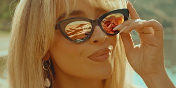 Movie still from “Sabrina Carpenter - Espresso” (2024), directed by Dave Meyers – Extreme Close Up shot, High angle
