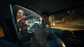 Movie still from “Everyone You Know - The Drive” (2019), directed by Silent Tapes – Medium shot, Over the shoulder angle