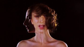 Movie still from “emmy Curl - Come Closer” (2014), directed by Nuno Barbosa – Close Up shot, Low angle