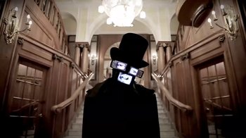 Movie still from “Jim Pressing & Stubenhacker - Was Anderes” (2014), directed by Sebastian Nevermann – Medium shot, Low angle
