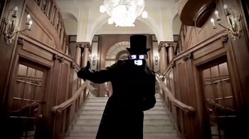 Movie still from “Jim Pressing & Stubenhacker - Was Anderes” (2014), directed by Sebastian Nevermann – Wide shot, Low angle