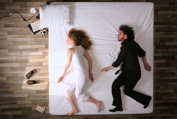 Movie still from “Oren Lavie - Her Morning Elegance” (2009), directed by Oren Lavie – Wide shot, Overhead angle