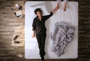 Movie still from “Oren Lavie - Her Morning Elegance” (2009), directed by Oren Lavie – Wide shot, Overhead angle