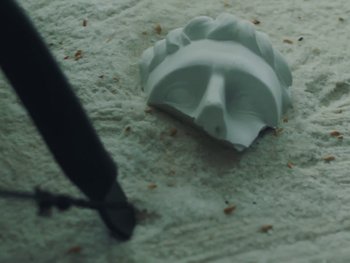 Movie still from “Elsa y Elmar - Corazones Negros” (2021), directed by Daniel Uribe – Extreme Close Up shot, Overhead angle
