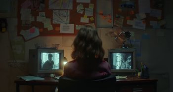 Movie still from “Maisie Peters - Psycho” (2021), directed by LOUIS BHOSE – Medium shot, Over the shoulder angle