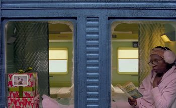 Movie still from “H&M - Come Together: A Fashion Picture in Motion” (2016) – Medium shot, Low angle