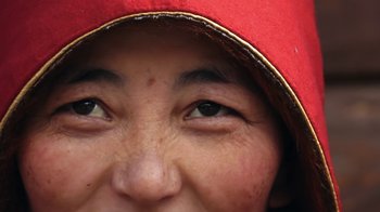 Movie still from “Leonardo Dalessandri - Watchtower of China” (2022) – Extreme Close Up shot, Low angle