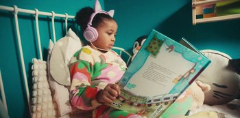 Movie still from “IKEA - Show Off Your Savvy” (2023) – Medium shot, Over the shoulder angle