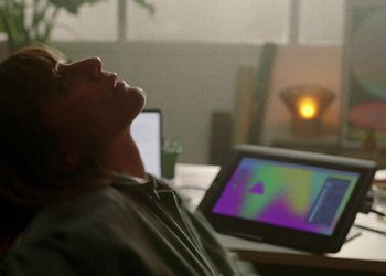 Movie still from “Square - Para Los Que Hacen” (2021) – Close Up shot, Low angle