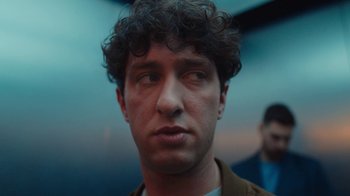 Movie still from “Slovenská sporiteľňa - Spolu premeníme vaše sny na budúcnosť” (2023) – Close Up shot, Low angle