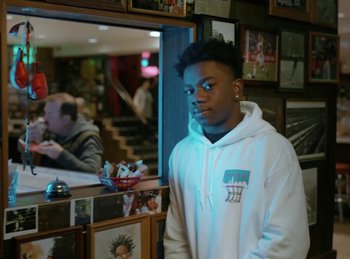 Movie still from “Nike - Sport Changes Everything, Chicago-Style” (2019) – Medium shot, Over the shoulder angle