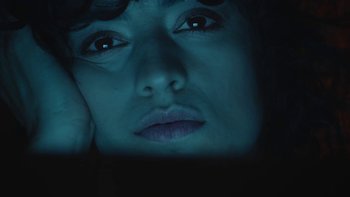 Movie still from “WeTransfer - Please leave” (2019) – Extreme Close Up shot, Overhead angle