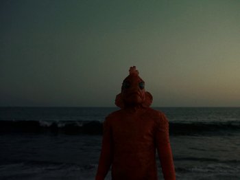 Movie still from “Blue Wilson - Underwater Dance” (2021), directed by Gabriel Jace Long – Extreme Wide shot, High angle