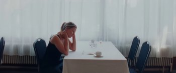 Movie still from “Froukje - Niets Tussen” (2021), directed by Cas Mulder – Medium shot, High angle