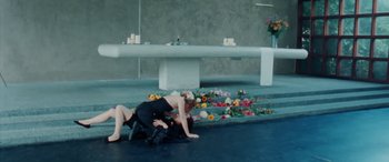 Movie still from “Froukje - Niets Tussen” (2021), directed by Cas Mulder – Wide shot, Overhead angle