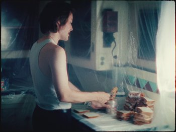 Movie still from “Ben Zaidi - Ben Zaidi’s Blues” (2021), directed by Evers Pund – Medium shot, Over the shoulder angle