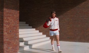 Movie still from “Earl Elliot - Training for a Marathon” (2021), directed by Danny Griffioen – Wide shot, Low angle